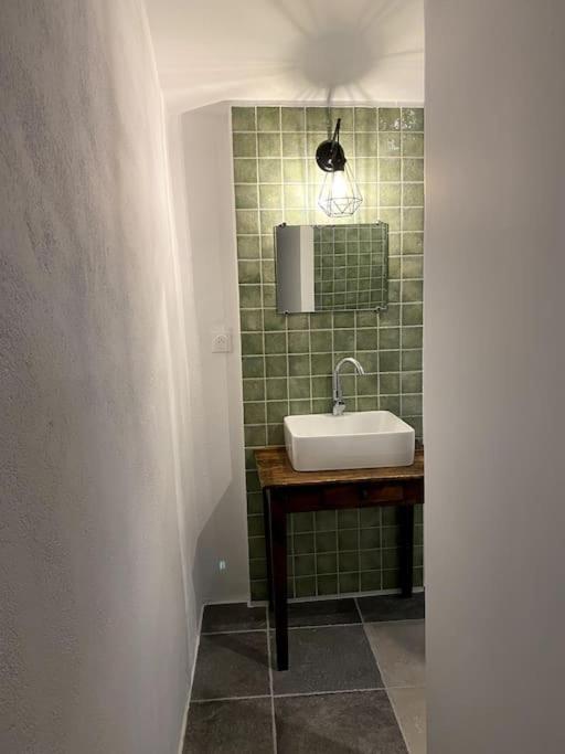Bed and Breakfast Le Nomade En Provence Bouchet  Экстерьер фото